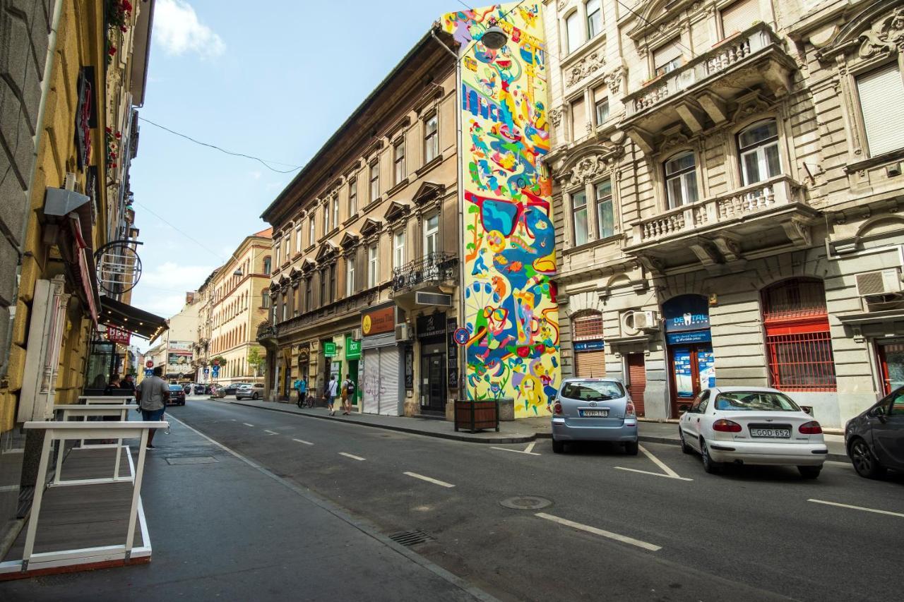 Apartamento Very Central 1-Br Apt With Patio Budapest Exterior foto