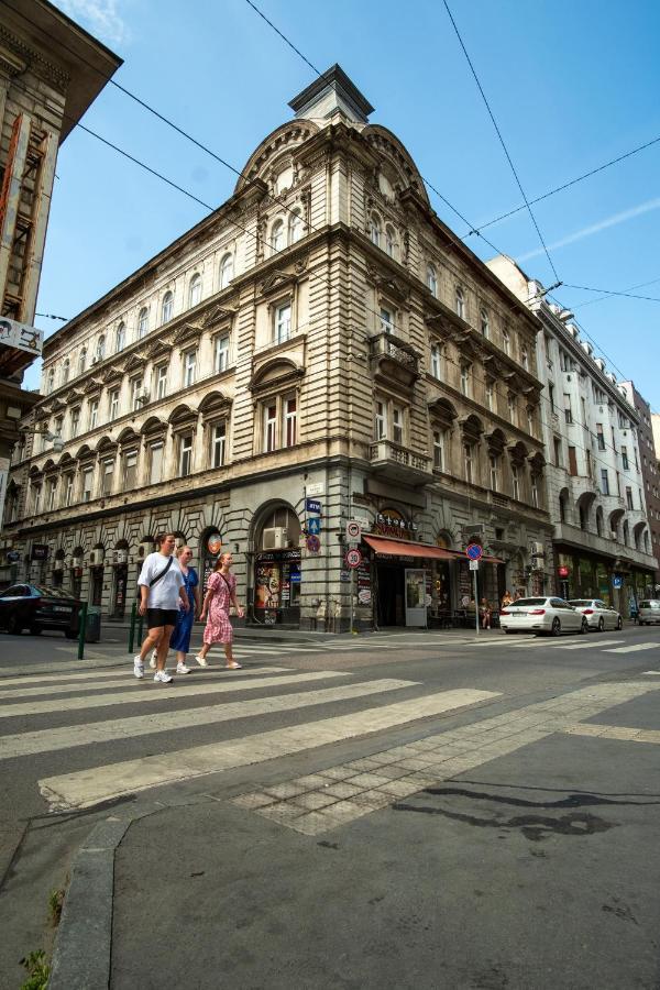 Apartamento Very Central 1-Br Apt With Patio Budapest Exterior foto