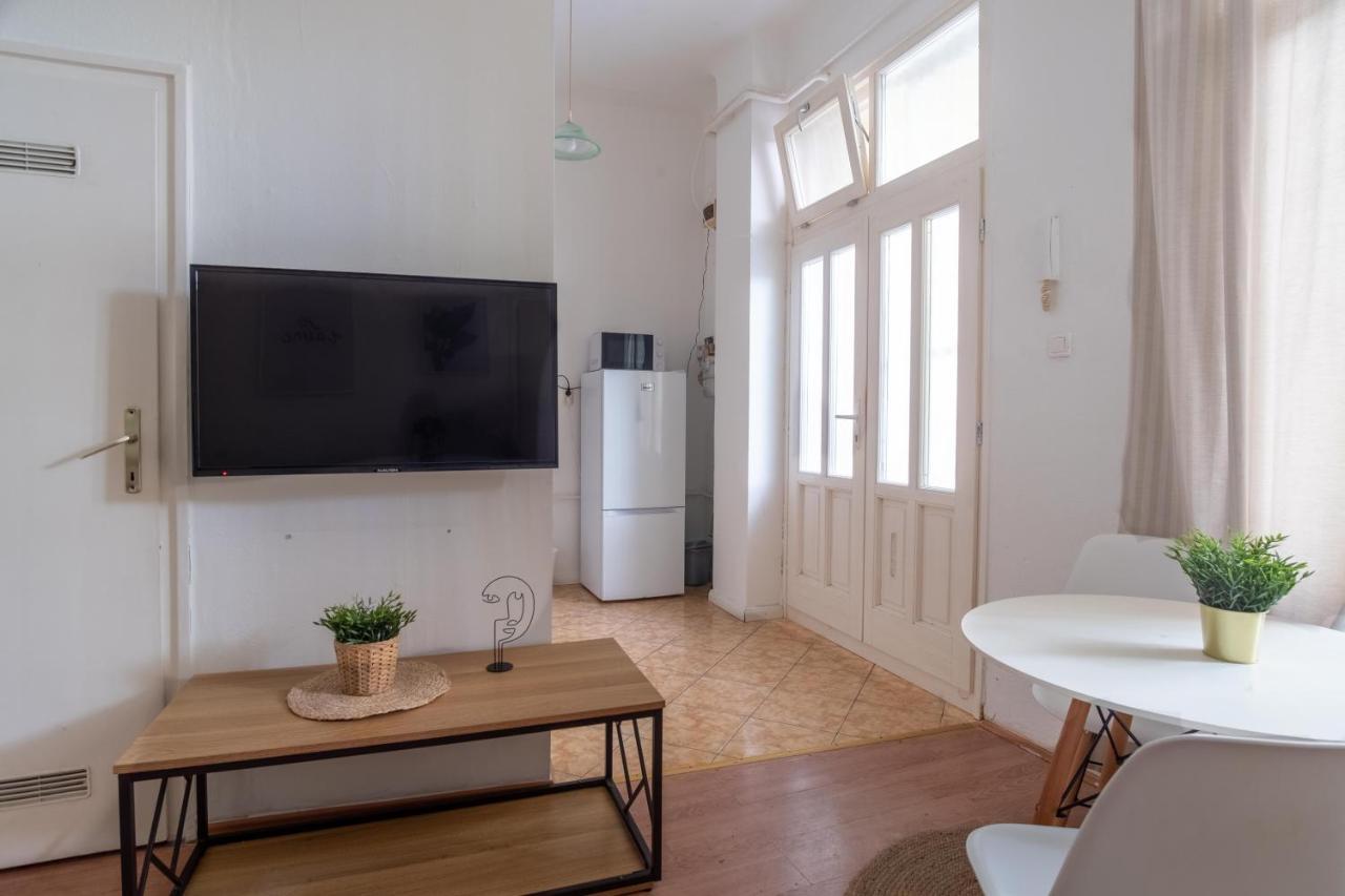Apartamento Very Central 1-Br Apt With Patio Budapest Exterior foto