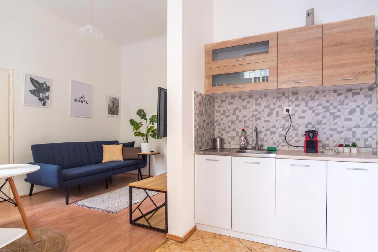 Apartamento Very Central 1-Br Apt With Patio Budapest Exterior foto