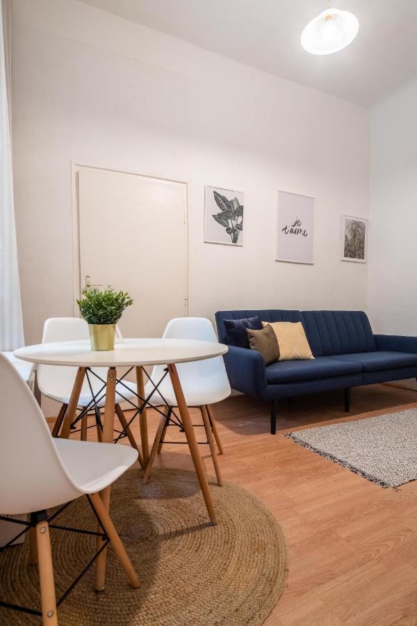Apartamento Very Central 1-Br Apt With Patio Budapest Exterior foto