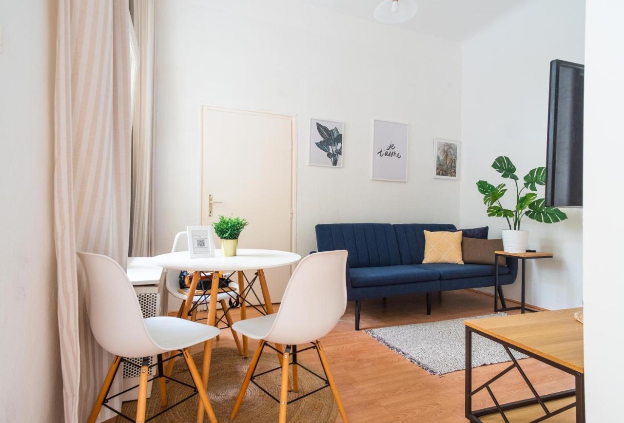 Apartamento Very Central 1-Br Apt With Patio Budapest Exterior foto
